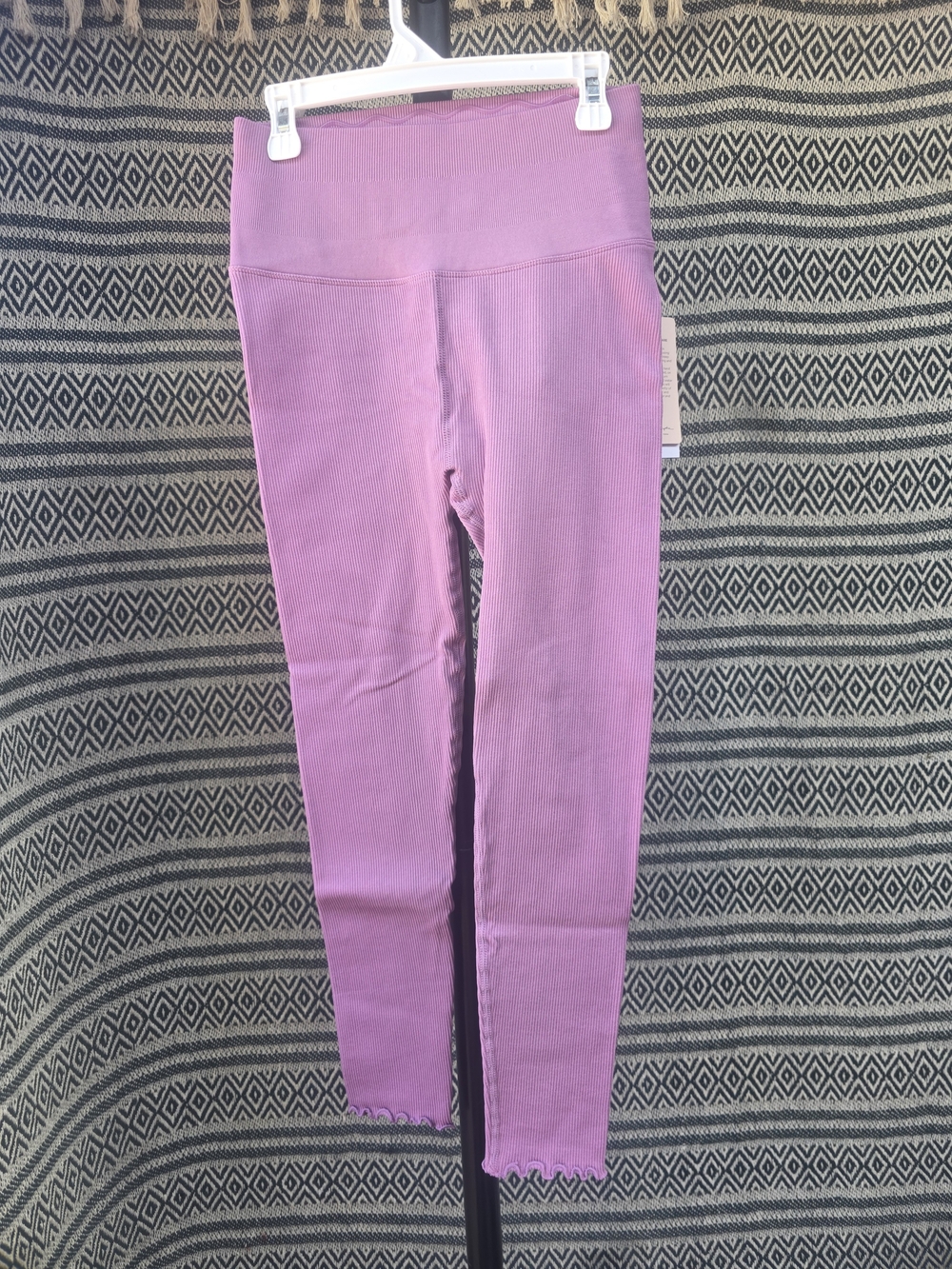 Spiritual Gangster Ribbed Ruffle Bottom Leggings